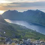 Arctic Comfort Senja Apartment Enga