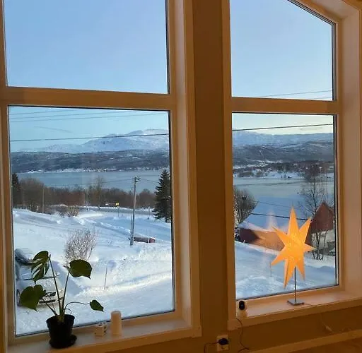 Arctic Comfort Senja Apartament *