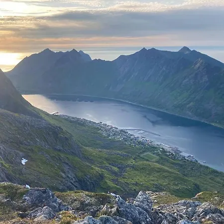 Arctic Comfort Senja 公寓 Enga